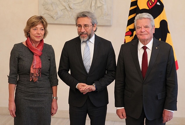 Dündar’ın sarayda ağırlanması da tepkilere neden oldu