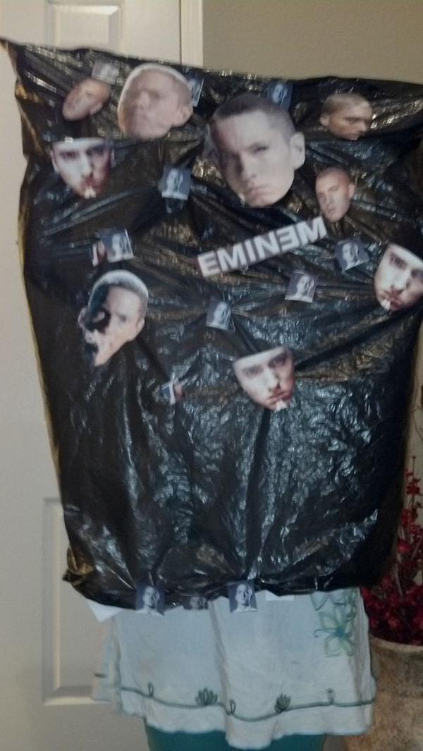 17. Eminem çantası!
