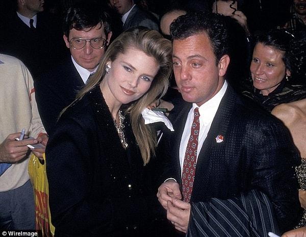 9. 80'lerin ünlü şarkıcısı Billy Joel ve en popüler modeli Christie Brinkley de romantizmi klip setinde bulanlardan.