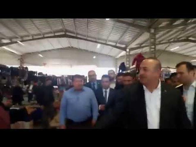 Bakanın halkı dinlememesi vs Atatürk nezaketi