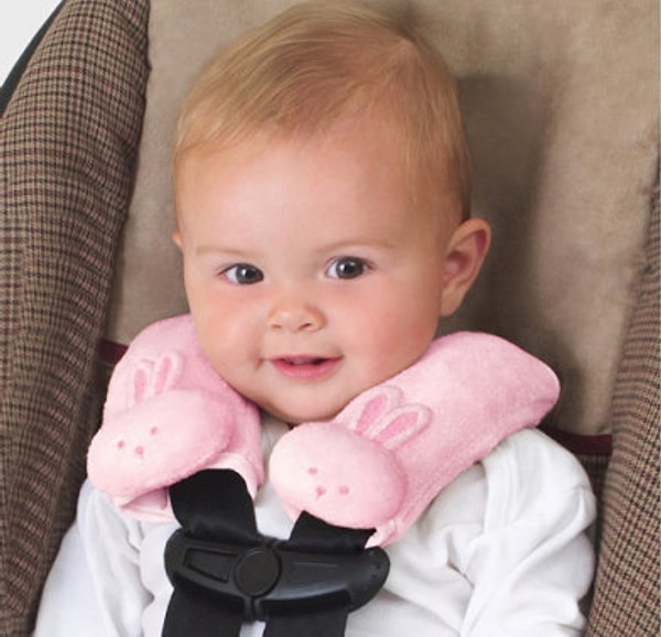 9. Накладки на ремни безопасности для самых маленьких