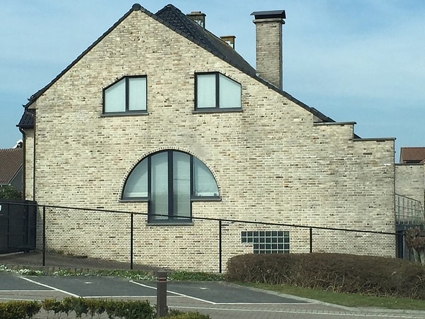 6. Кажется, у него тоже не все в порядке