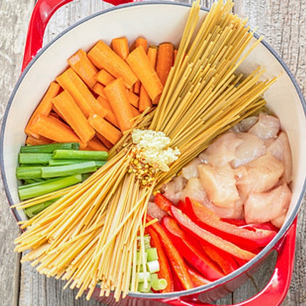 1. Ло Мейн с курицей