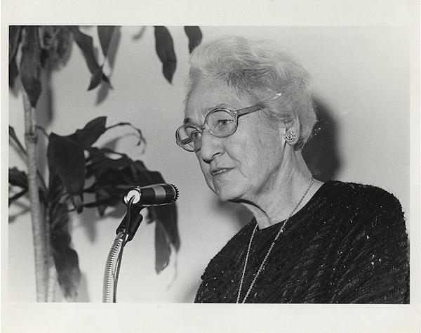 11. Virginia Apgar (1909 - 1974)