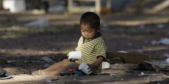 Fakir Bir Genç ile Annesi Arasında Geçen, Okudukça Hüzünleneceğiniz İç Sızlatan Bir Hikaye