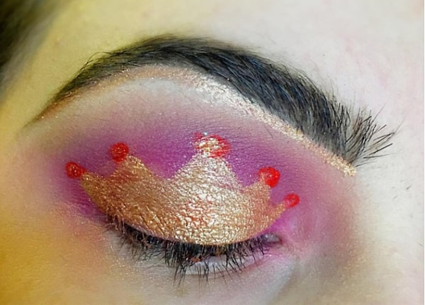 10. Помнишь, когда ты решила, что могла бы запросто вести свой бьюти-блог на YouTube?