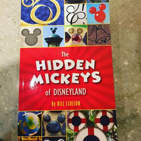 11. Книга "Скрытые Микки Маусы" изначально была создана работниками компании Уолта Диснея только для "своих".