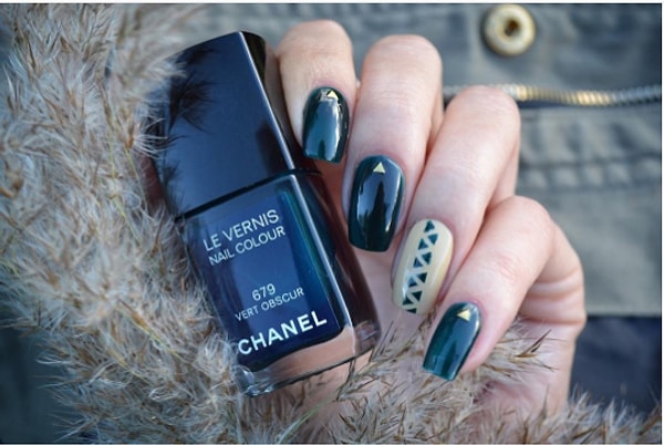 3. Зеленый, геометрия и золотой - ультрамодное сочетание