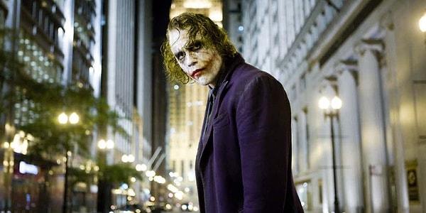 1. Heath Ledger ''Joker'' rolüne hazırlanırken kendisini 6 haftalığına bir otel odasına kapatmış.