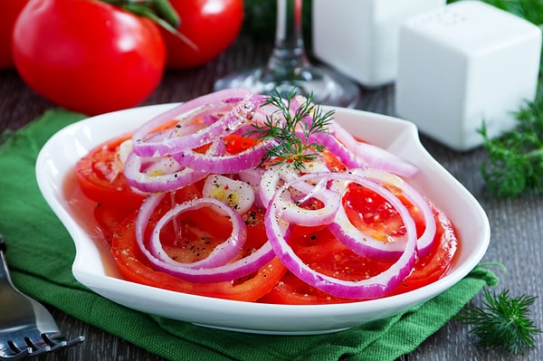 1. Защита от болезнетворных микробов и бактерий.