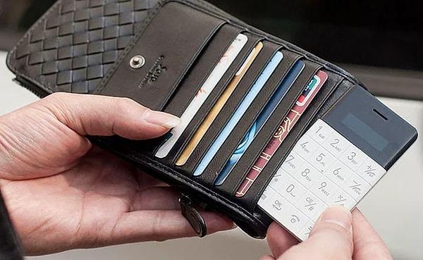 8. Fotoğrafta görünen kredi kartı boyutundaki alet hakkında ne biliyorsun peki?