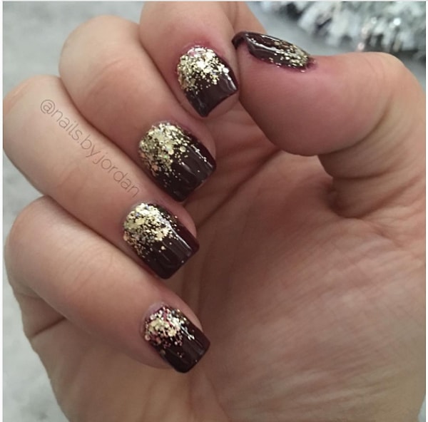 15. Признайтесь, вам тут же захотелось купить черный лак и золотые блестки