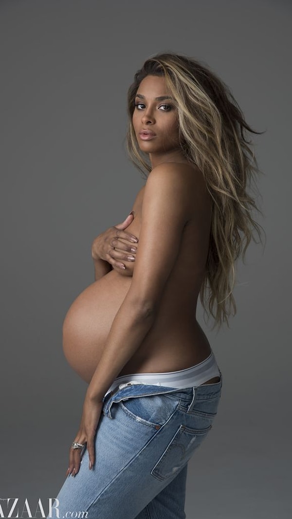 6. Ранее на этой неделе Сиара возглавила полосу новостей своими фото в стиле ню.