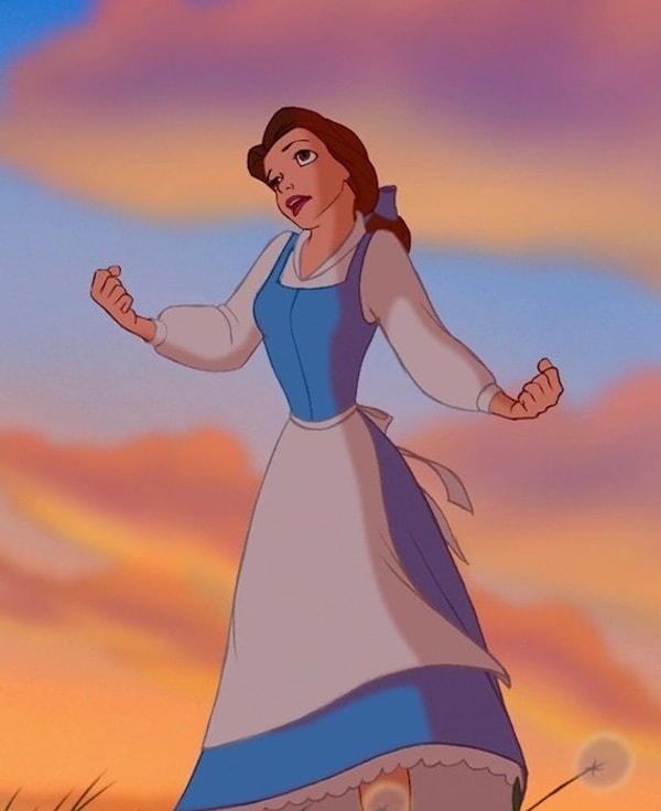 5. Сцена, где Белль поет на холме за деревней – прямая отсылка к вступительной сцене из «Звуков музыки»