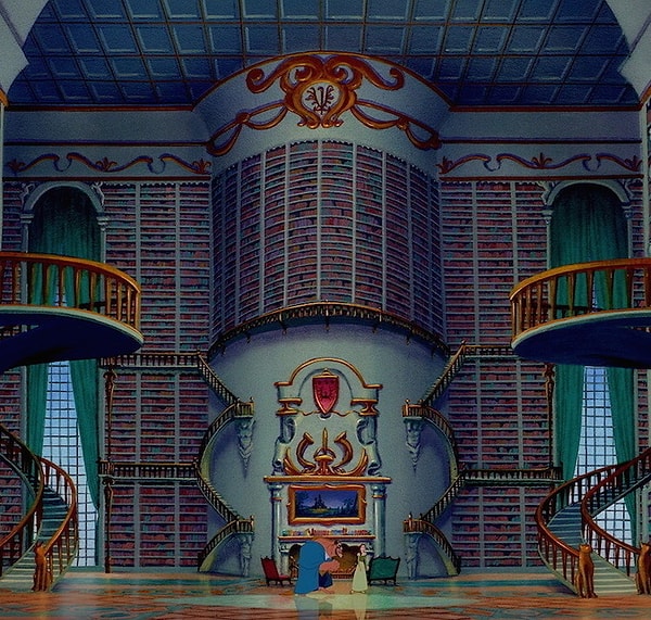 19. Мышиные уши также можно разглядеть наверху стеклянного колпака и над библиотекой