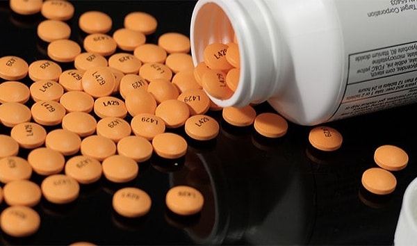 15. Знаменитая фармацевтическая компания Bayer покупала у нацистов заключенных для тестирования своих таблеток.