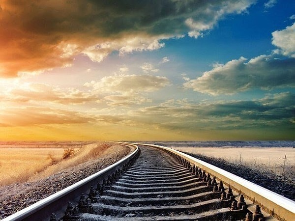 19. Расстояний не надо бояться. И вдали можно крепко любить, и вблизи можно быстро расстаться.