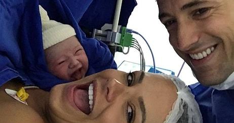 Bir Annenin Sezaryen Doğumundan Hemen Sonra Çektiği Dünyanın En Güzel 'Selfie'si!