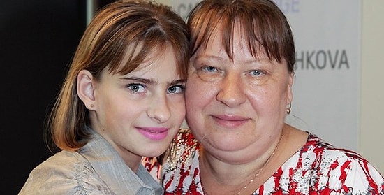 Родная мать гимнастки-чемпионки выгнала ее, прикарманив все деньги