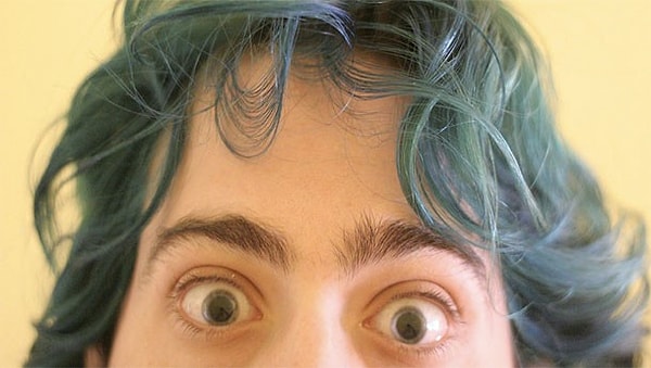 16. А вот так широко люди могут распахивать глаза, когда они хотят откусить большой кусок чего-либо.