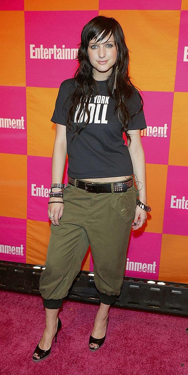 16. Ashlee Simpson'ın 2004 yılındaki emo dönemlerinden kalma fotoğrafı.