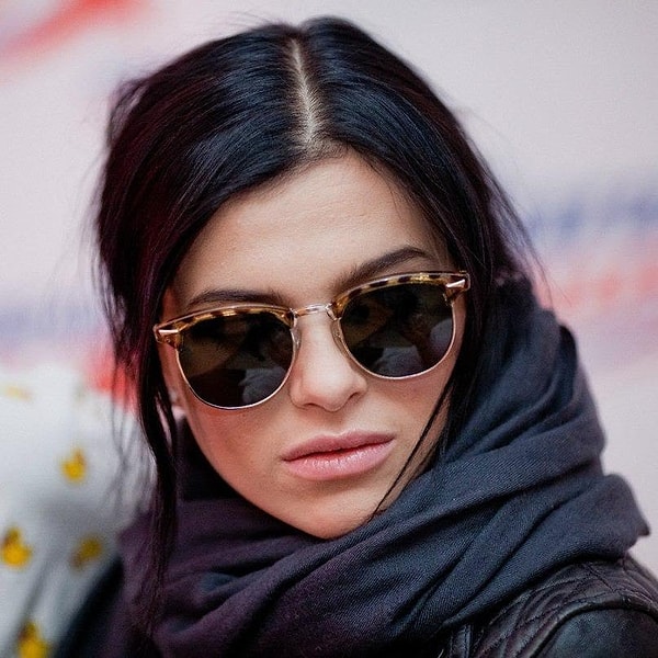 13. Вопрос только в том, действительно ли это плагиат или просто состояние современной эстрады настолько плачевно, что все треки похожи друг на друга, как две капли воды?