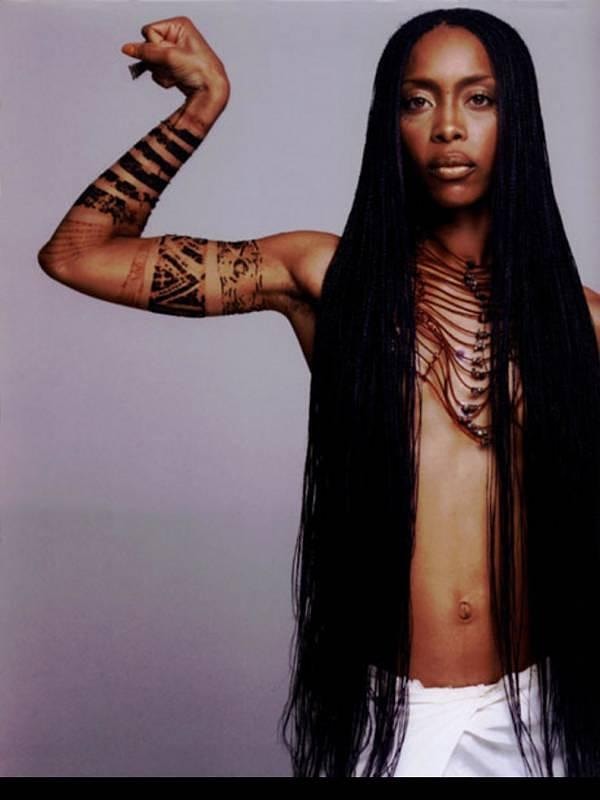 9. Эрика Баду