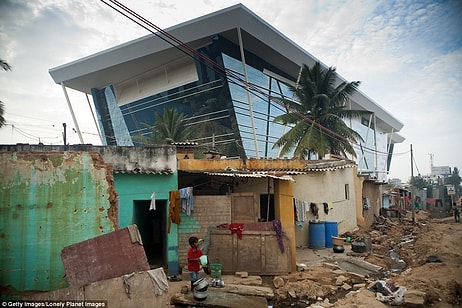 17 шокирующих фотографий, где нищета граничит с роскошью