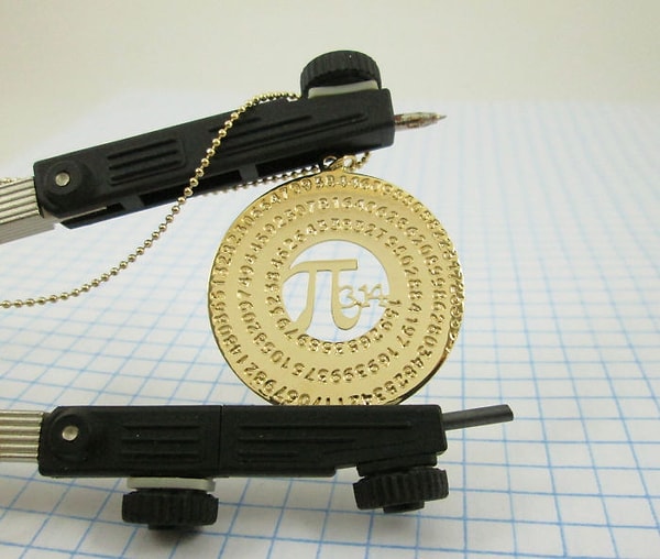 10. "Число Пи"