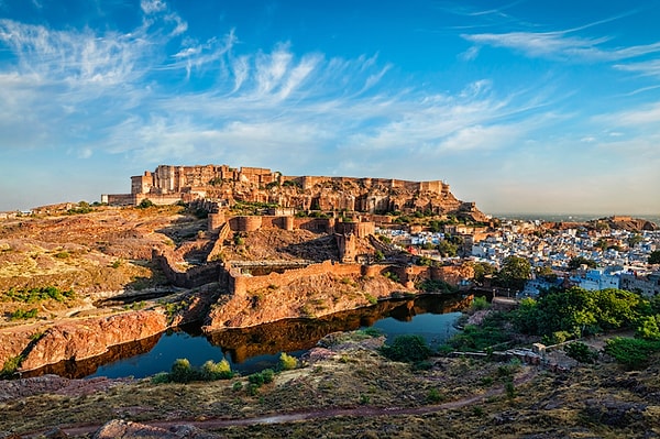 25. Прошу прощения за то, что заставил вас смотреть на фото это жуткой, просто ужасной страны