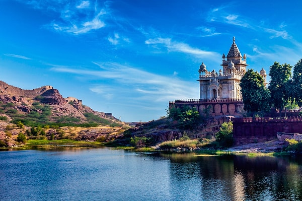 29. Нет, не может быть, чтобы человек в здравом уме и твердой памяти захотел туда поехать