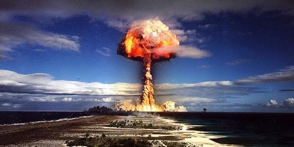 ABD hükümeti, 1945-1962 yılları arasında 210 nükleer silah testi yürüttü.