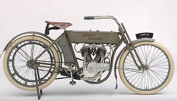 İşte 1904 yılında satışı yapılan ilk Harley.