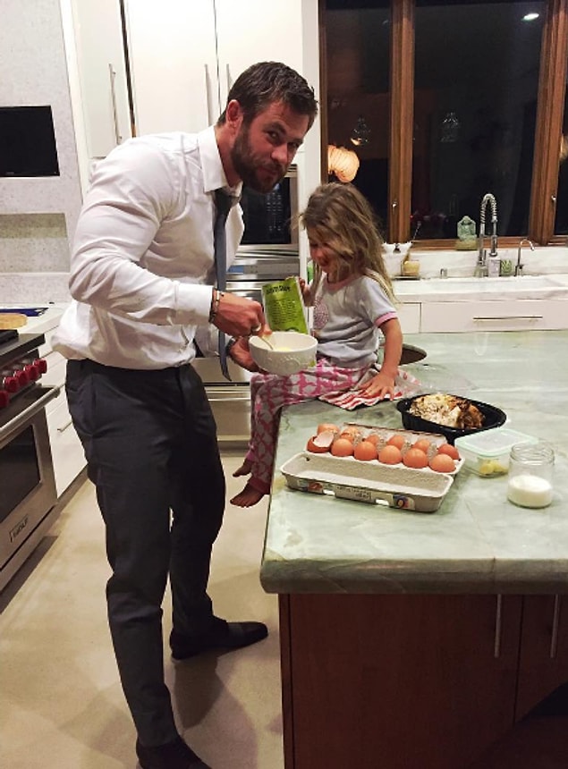 4. And making a late-night snack with his daughter.