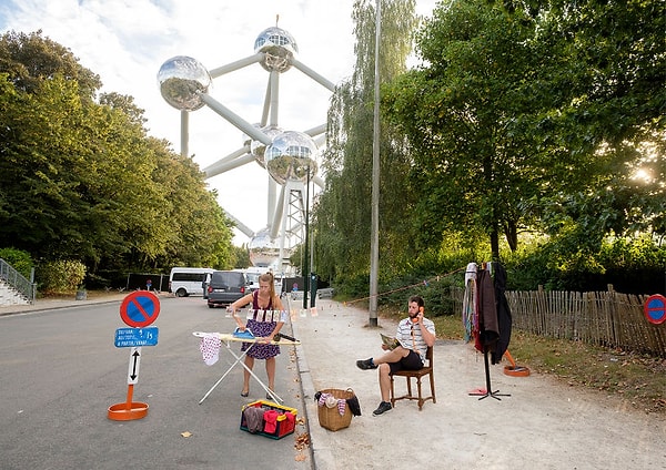 Брюссель, Белгия - "Глажка одежды"