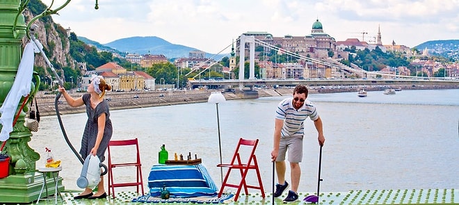 Эта пара объездила почти всю Европу и доказала, что в любой стране можно чувствовать себя как дома, если вы вдвоем