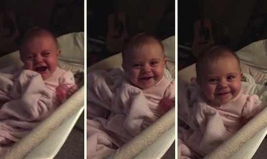 Kamerayı Görünce Ağlamayı Bırakıp Gülmeye Başlayan Sevimli Bebek
