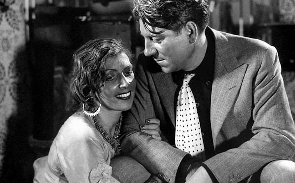 7. Cezayir Batakhaneleri (1937)  | IMDb  7.8