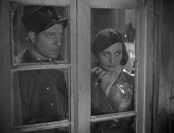 8. Sisler Rıhtımı (1938)  | IMDb  7.7