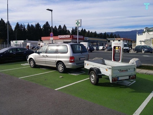 17. People who park like douchebags.