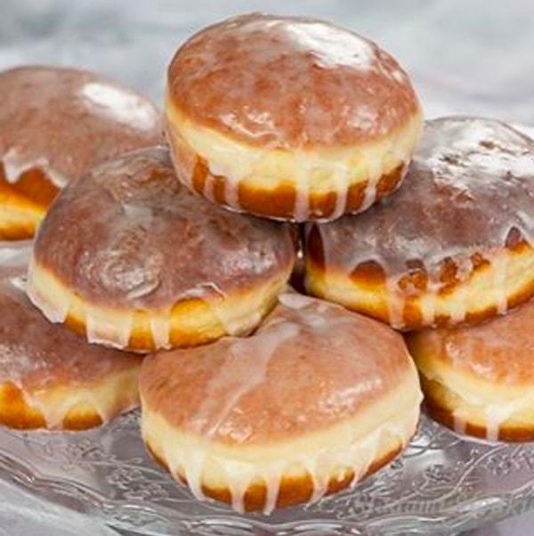 7. Pączki yani içi reçel dolu donutlar ise Polonya'dan.