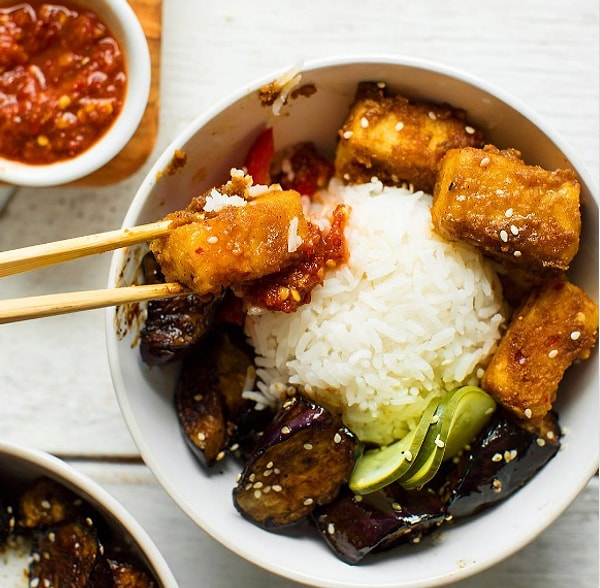 8. Пиала из баклажана с кунжутом и тофу