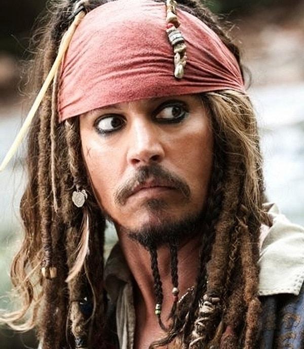 11. Karayip Korsanları serisinin kahramanı Jack Sparrow'un çıkış noktasının Çılgın Korsan Jack olması!