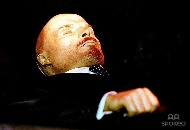 1. Vladimir Lenin (1870 - 1924) : RUSSIA