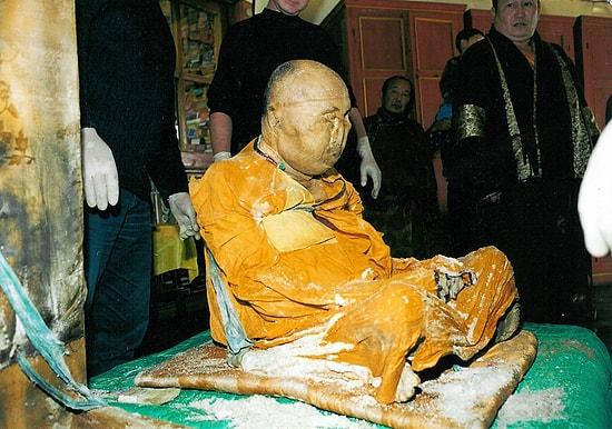 18 Unbelievably "Alive" Dead People With Amazingly Preserved Bodies!