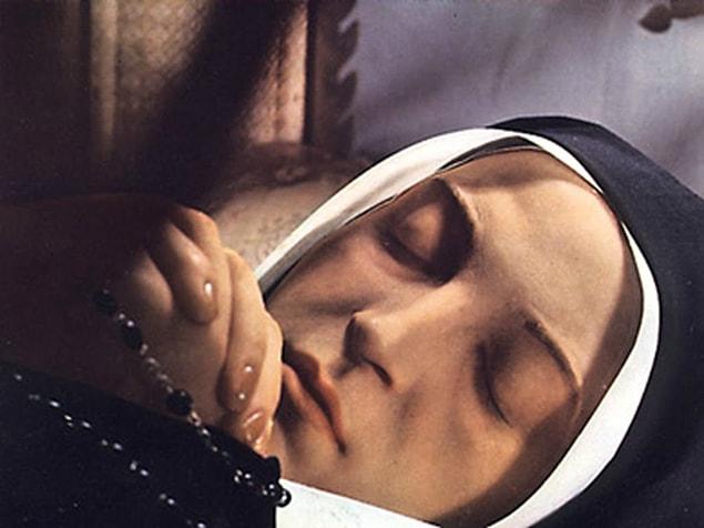 9. St. Bernadette (1844 - 1879) :  FRANCE