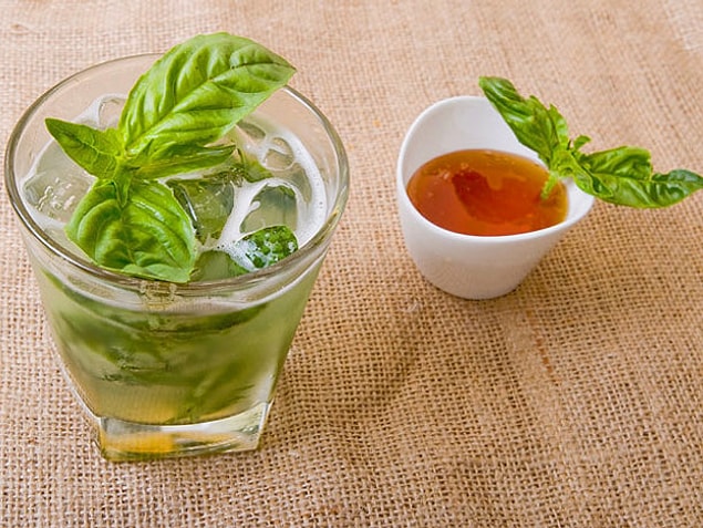 9. Limon+Bal+Toz Şeker+Su+Fesleğen