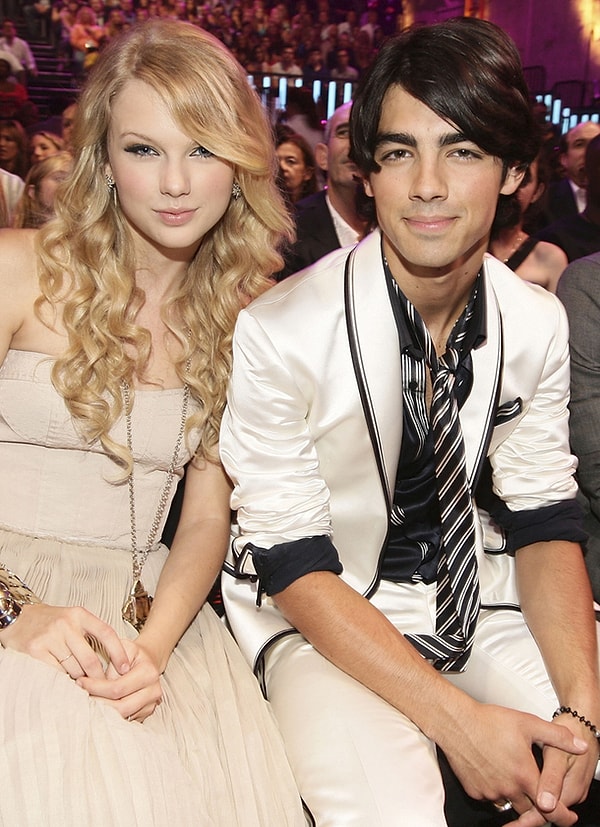 3. Тейлор Свифт и Джиджи Хадид