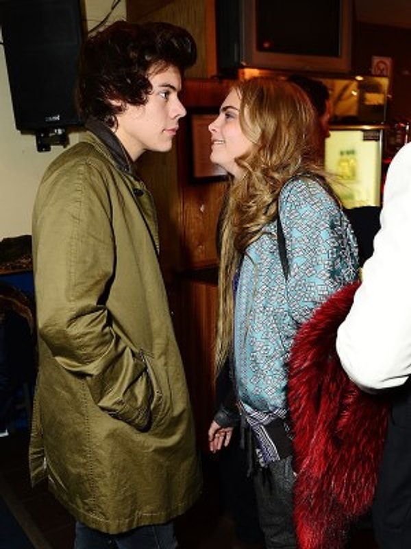 5. Тейлор Свифт и Кара Деленвинь