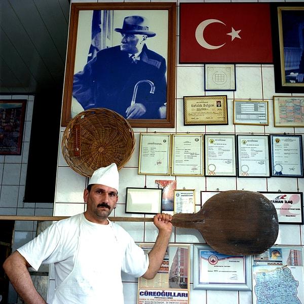 Trabzon'un Vakfıkebir ilçesinde bir fırıncı.